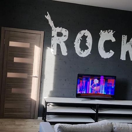 Loft Apartment On Svobody Kamianske Luaran gambar