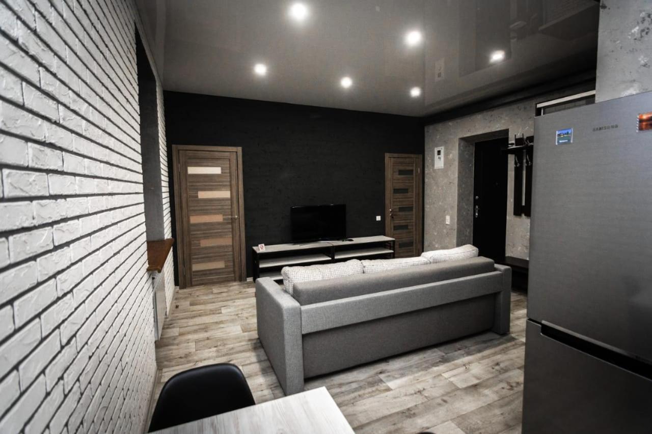 Loft Apartment On Svobody Kamianske Luaran gambar